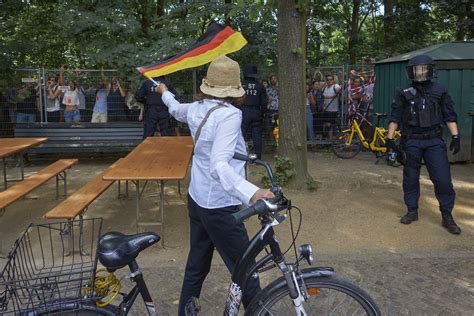 Germany to step up border controls in immigration crackdown - Baltic ...