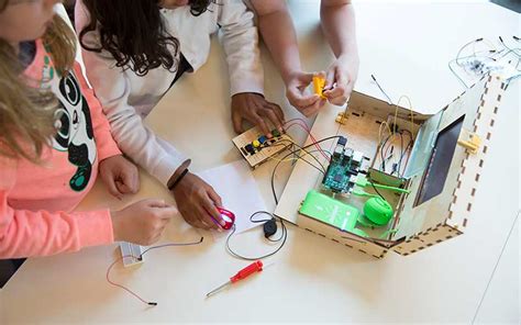 Image result for Tiny Red Mouse Piper Computer