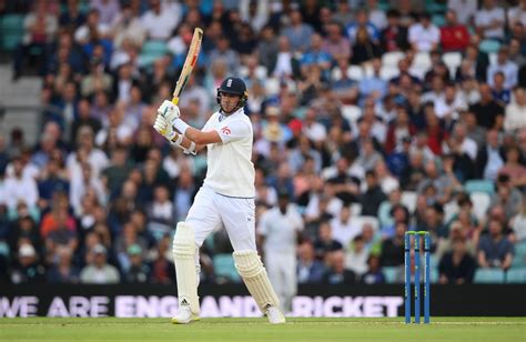 ''Try and hit a six when you are on nought' - Stuart Broad on his ...