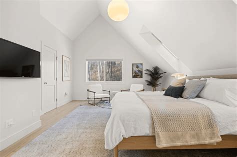 bedroom ideas slanted ceiling