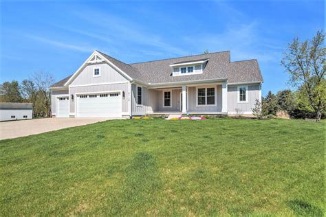 6718 Bauer Rd, Hudsonville, MI 49426 | Homes.com