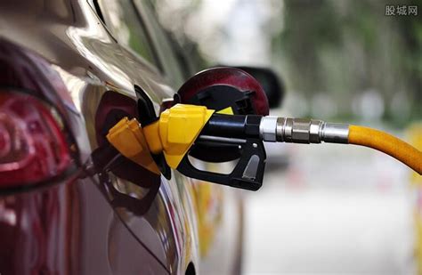 油价调整最新消息：今天5月13日，92、95号汽油预计上调220元/吨_制裁_原油_变化率