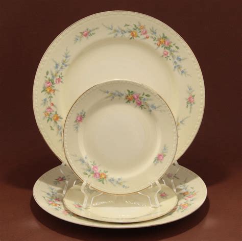 Homer Laughlin China Eggshell - Vintage Dinnerware