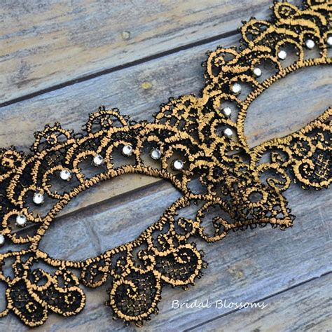 Full Rhinestone Mask Tutorial 的图像结果