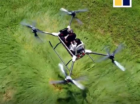 ड्रोन से बना दिया 2 सीटर मिनी हेलिकॉप्टर, नाम है Octocopter - Trending ...