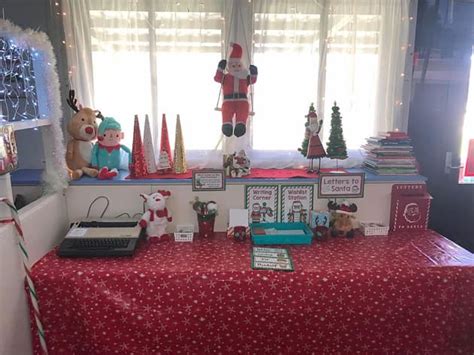 Creating a Classroom Christmas Display - Twinkl