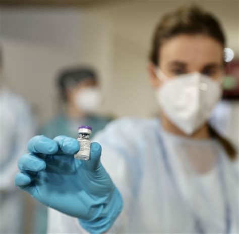 El Oriente de Asturias ya tiene inmunizados a mas de 31.000 vecinos, el ...