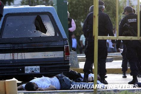 墨西哥家族贩毒集团伏击警方-搜狐新闻
