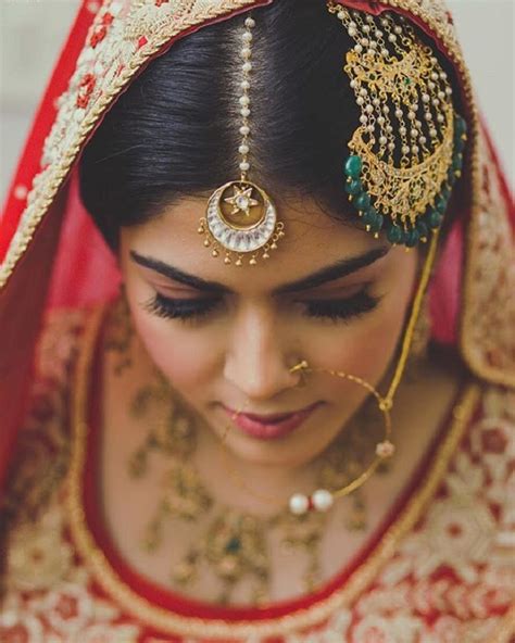 Beautiful Maang Tikka Designs For Your Own D-Day!