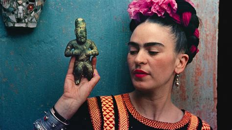 20 Facts About Frida Kahlo - OhMyFacts