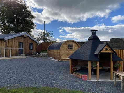 NEWLANDS FARM STABLES (Natland) - Lodging Reviews, Photos, Rate ...