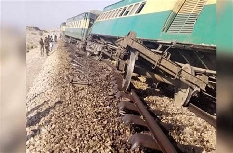 पाकिस्तान : रेलवे लाइन के पास विस्फोट में पटरी से उतरे जाफर एक्सप्रेस ...