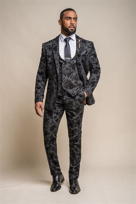 Unique Suits for Men 的图像结果