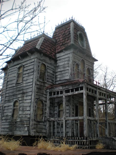 11 of the most terrifying real haunted houses in america – Artofit
