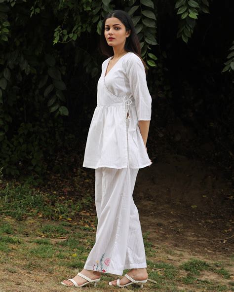 White Anghrakha tunic set – Bebaak