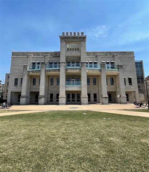 Bradley University: Admissions, Ranking, Acceptance Rate, Courses & Fees