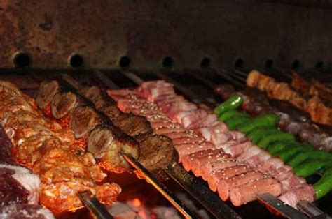 大地之露臺：大口品嚐以巴西烤肉料理的美味肉串和新鮮蔬菜 | 北海道官方旅遊網站HOKKAIDO LOVE!