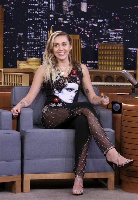 Miley Cyrus's Feet