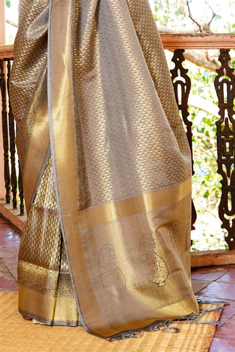 Buy Dove Grey Zari Woven Kanjivaram Saree 71848 Online | Karagiri