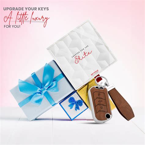 Keyzone woodgrain TPU key cover & keychain for Thar, Bolero, Scorpio,