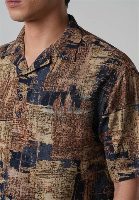 Get Trendy Breezy Shirts for Men | Banana Club