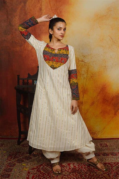 Off-White A-line Kurti with Ajrakh Patch – Byhand