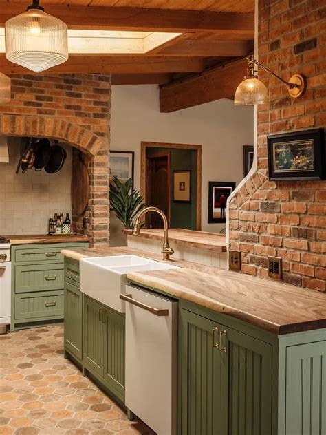 These 13 Kitchens Prove That Sageing Your Cabinets Is the Ultimate ...