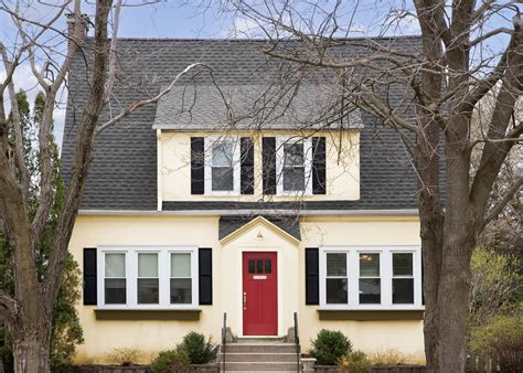 Top 8 Front Door Colors for Yellow Houses | Fixr