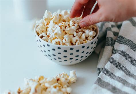 What is the Healthiest Way to Eat Popcorn?