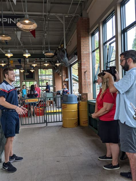 Devin Olson Media on LinkedIn: #creativeagency #advertising #brand #content #marketing #dollywood…