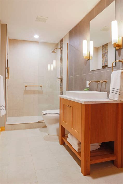 Basement Bath 的图像结果