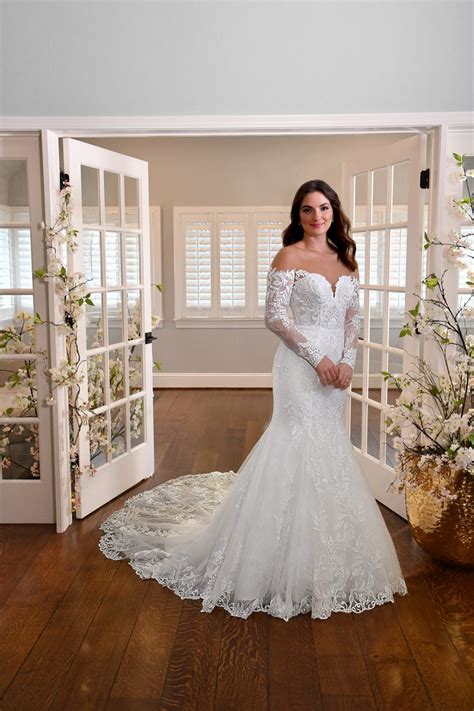 Plus Size Wedding Dresses With Sleeves