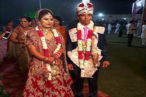 पूर्व हॉकी स्टार मनदीप ने मोनिका संग लिए सात फेरे, देंखे शादी की शानदार ...