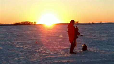 Devils Lake Michigan Ice Fishing – LSWE