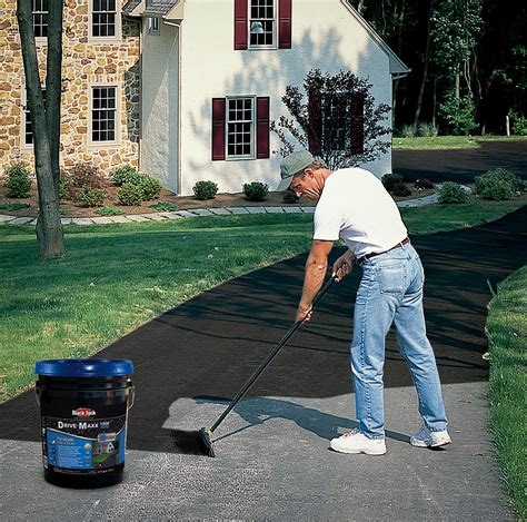 All about Black Jack Drive-Maxx 1000 | iHeart