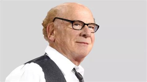 Art Garfunkel breaks his silence on lifelong psoriasis struggle as he ...