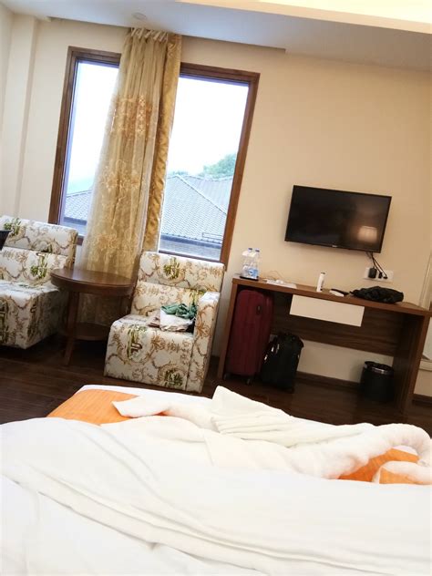 TOWNHOUSE OAK THE SAFFRON HOTEL (Srinagar, Kashmir) - Specialty Hotel ...