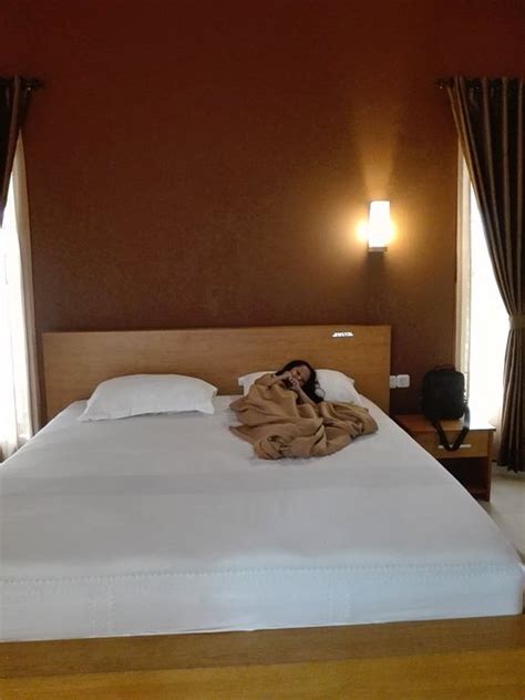 UTAMA RAYA VILLA & HOTEL (Situbondo) - Hotel Reviews & Photos - Tripadvisor