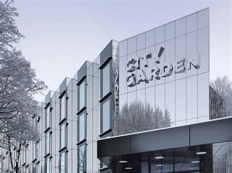 3D Lettering on Buildings | Meer