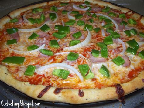 Cooking Creation: Ham, Green Pepper and Onion Pizza