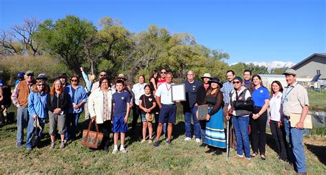 Bishop Paiute Tribe celebrates Owens pupfish translocation | FWS.gov