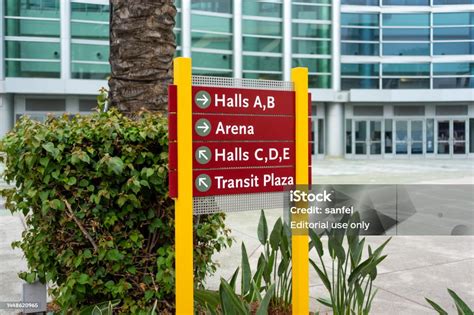 Local Direction Sign That Indicates Conference Facilities 的图像结果