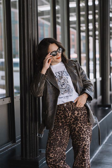 11 Ways To Style Leopard Pants in 2024 | Leopard pants outfit, Printed ...