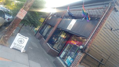 About us - Doghouse Leathers