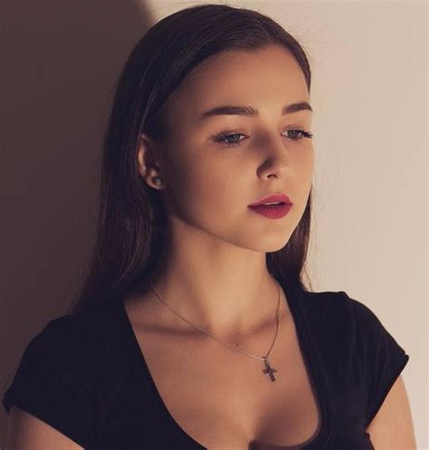 俄罗斯模特Kulakova Sonya|模特|俄罗斯_新浪新闻
