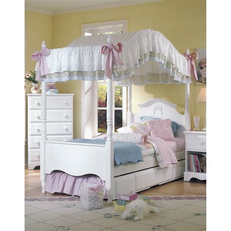 Canopy Bedroom Set