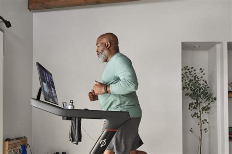 Incline Walking vs. Running: How to Pick the Best Cardio Workout for ...