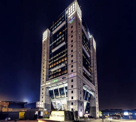 DLF Square Gurgaon: Commercial Property For Lease In Gurgaon