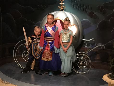 The Complete Guide to Bibbidi Bobbidi Boutique – family vacation design