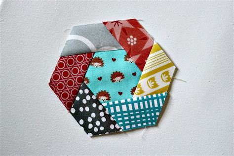 Hexagon Coaster Project Quilt Tutorial 的图像结果